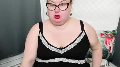 Snapshot of bonnieshining chatting on December 19, 6:23 am Bonnie online show from December 19, 6:23 am