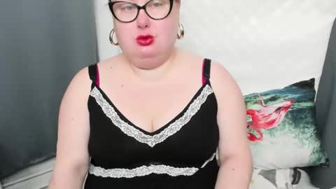 Snapshot of bonnieshining chatting on January 1, 6:05 am Bonnie online show from January 1, 6:05 am