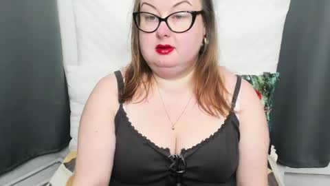 Snapshot of bonnieshining chatting on March 3, 5:47 am Bonnie online show from March 3, 5:47 am