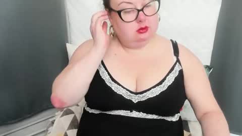 Snapshot of bonnieshining chatting on December 7, 5:04 am Bonnie online show from December 7, 5:04 am