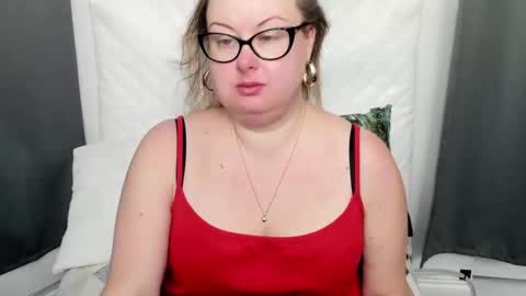 Bonnie online show from October 24, 8:10 am