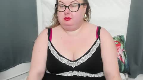 Snapshot of bonnieshining chatting on December 9, 6:02 am Bonnie online show from December 9, 6:02 am