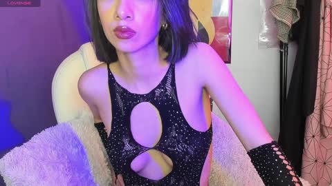 Bonnie  online show from February 3, 7:31 pm