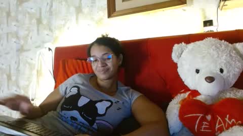 Snapshot of bonvivantb chatting on February 14, 4:26 am Queen Bon Vivantt online show from February 14, 4:26 am