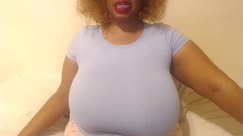 boobyqueen online show from December 5, 6:20 pm