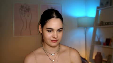 Snapshot of boobyybliss chatting on October 18, 9:56 am boobyybliss online show from October 18, 9:56 am