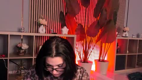 Mia online show from July 19, 3:20 am