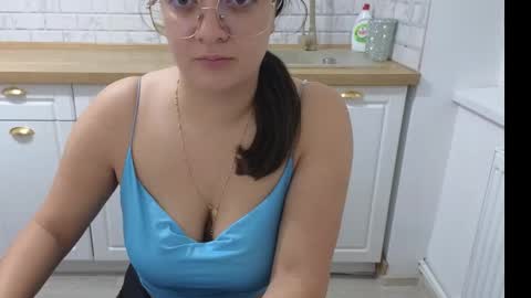 Snapshot of boom_lora chatting on October 7, 5:45 am Boom Lora online show from October 7, 5:45 am