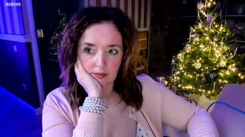 I see you X-twitter its braingirl online show from December 22, 6:37 pm