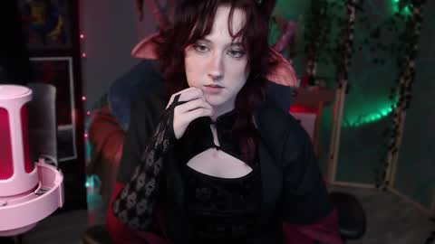 Snapshot of brandy_queen chatting on February 1, 3:39 pm Aurorabut ur dad just calls me Rory online show from February 1, 3:39 pm
