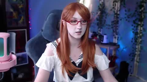 Snapshot of brandy_queen chatting on March 5, 8:00 am Aurorabut ur dad just calls me Rory online show from March 5, 8:00 am