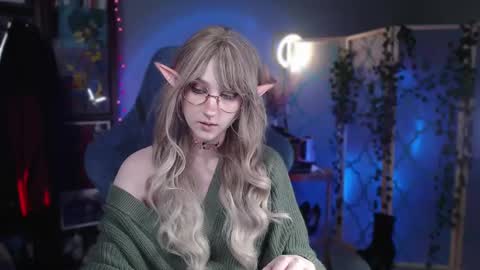 Snapshot of brandy_queen chatting on March 12, 12:04 pm Aurorabut ur dad just calls me Rory online show from March 12, 12:04 pm