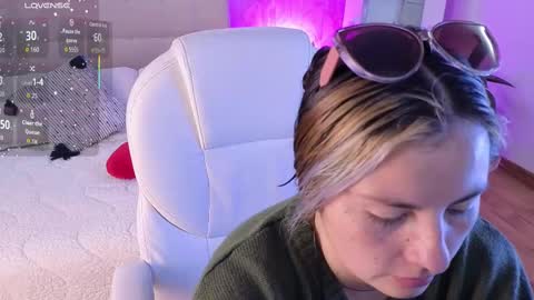 Snapshot of brandy_sweet_ chatting on September 11, 12:16 pm BRANDY online show from September 11, 12:16 pm