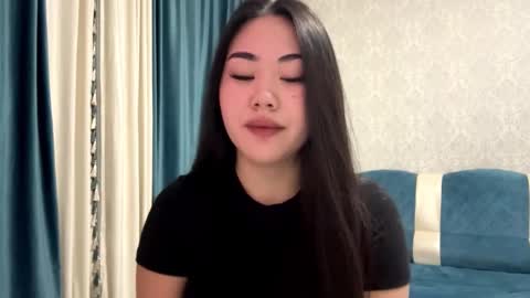 Snapshot of brandysveum chatting on October 19, 3:03 pm Aypril online show from October 19, 3:03 pm
