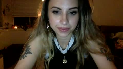 Mimi Noire online show from June 19, 4:39 am