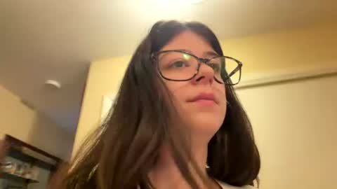 brattymaddy1998 online show from July 28, 3:21 pm