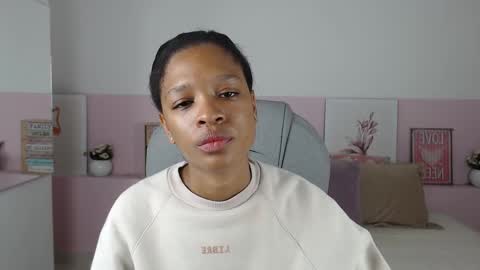 Snapshot of brendathompson_ chatting on February 15, 12:22 pm Brenda online show from February 15, 12:22 pm