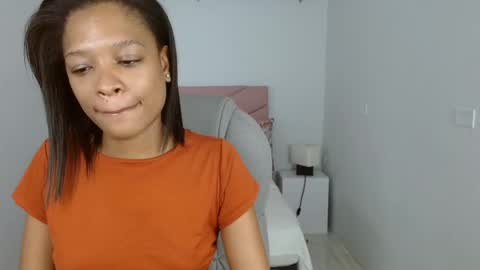 Snapshot of brendathompson_ chatting on January 20, 3:18 pm Brenda online show from January 20, 3:18 pm