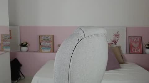 Snapshot of brendathompson_ chatting on February 1, 12:16 pm Brenda online show from February 1, 12:16 pm