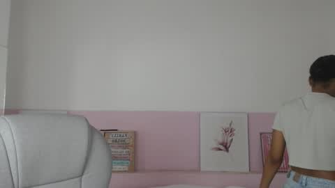Snapshot of brendathompson_ chatting on February 28, 11:58 am Brenda online show from February 28, 11:58 am