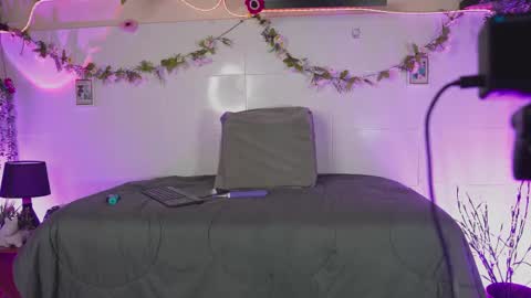 Snapshot of bri_cullen chatting on October 2, 2:33 pm Bri cullen online show from October 2, 2:33 pm