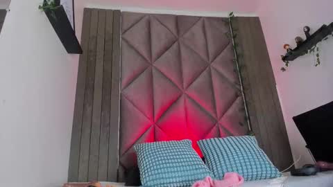 B R I A  online show from February 3, 6:33 am