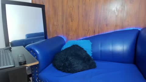 Snapshot of brianna_hard chatting on February 9, 4:04 am Brianna online show from February 9, 4:04 am