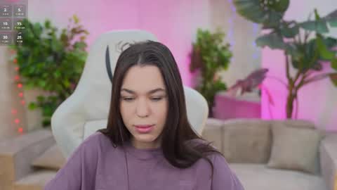 Snapshot of bright_diamonds_054 chatting on February 7, 8:01 am Diamonds Girls online show from February 7, 8:01 am