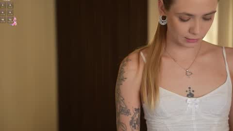 Diamonds Girls online show from November 5, 2:22 pm