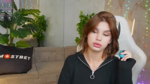 Snapshot of bright_diamonds_054 chatting on January 7, 7:20 am Diamonds Girls online show from January 7, 7:20 am