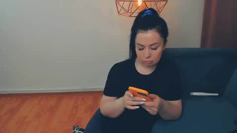 brilliantegirl_ online show from April 14, 7:08 am