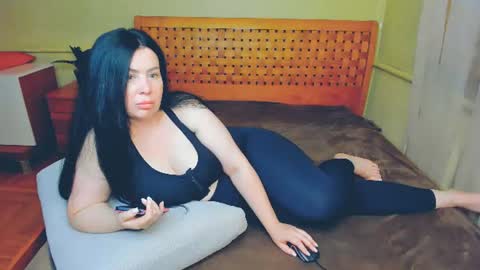 brilliantegirl_ online show from July 28, 11:17 am