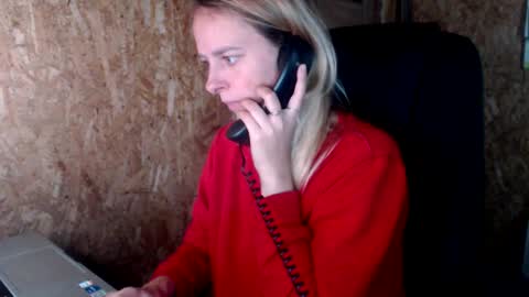 Snapshot of brilliantly chatting on September 16, 11:18 am brilliantly online show from September 16, 11:18 am