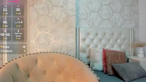 britanny_77 online show from July 25, 8:27 pm