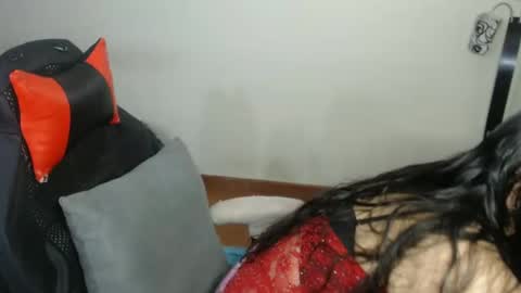 Snapshot of britannysexxy chatting on October 4, 2:17 am scarleth follow mee 3 kis online show from October 4, 2:17 am
