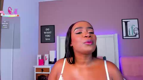 Snapshot of britanymooree chatting on September 8, 9:47 pm Britany online show from September 8, 9:47 pm