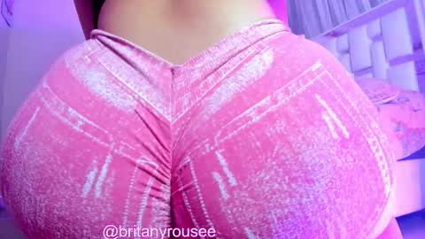 Snapshot of britanyrousee chatting on September 17, 9:57 pm Emily online show from September 17, 9:57 pm