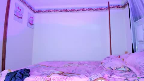Snapshot of britanyrousee chatting on September 15, 5:05 am Emily online show from September 15, 5:05 am