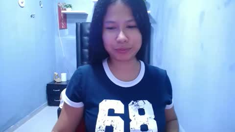 britanyx1 online show from April 1, 1:52 pm