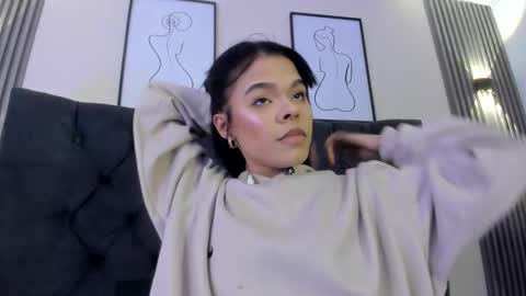 brithanysummer online show from January 13, 4:18 am