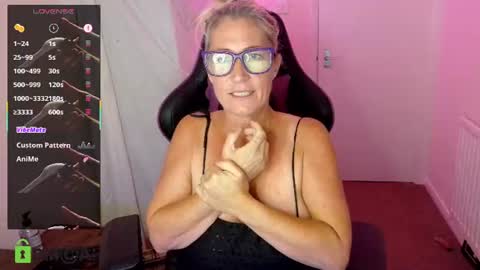 Lady Annabelle Montgomery online show from July 19, 11:51 pm