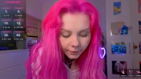 Snapshot of britney_lynch chatting on October 10, 8:14 pm Britney online show from October 10, 8:14 pm