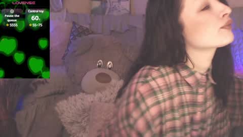 Snapshot of britneybarker chatting on February 9, 1:23 am britneybarker online show from February 9, 1:23 am