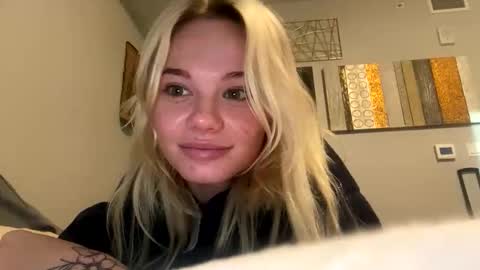 britneycherry08 online show from June 8, 1:28 am