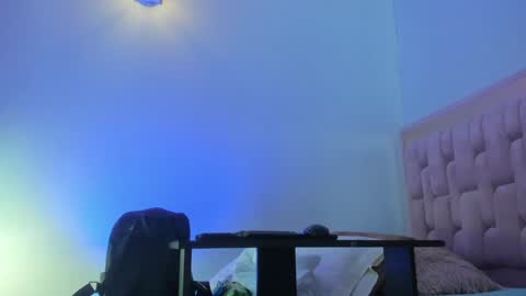 britnney_18 online show from January 20, 5:59 pm