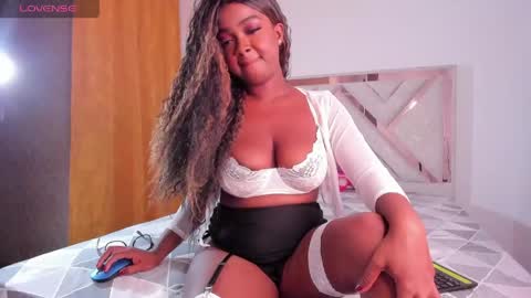brittany 25 years old  happy as a worm  online show from June 6, 7:25 am