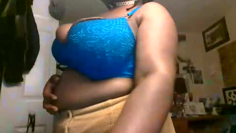 Snapshot of brooklyninfinity chatting on September 16, 11:57 pm brooklyninfinity online show from September 16, 11:57 pm