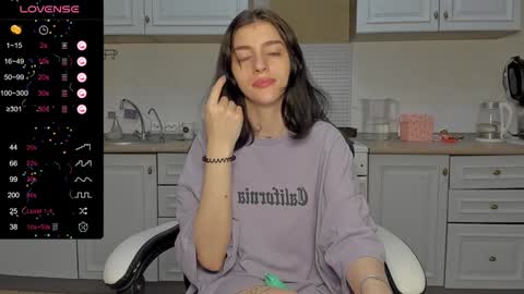 Snapshot of broosnica1 chatting on February 3, 7:51 am broosnica1 online show from February 3, 7:51 am
