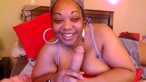 brownroundrenee online show from March 7, 10:56 am