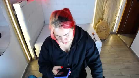 Bruja SCarlata online show from February 14, 11:45 am